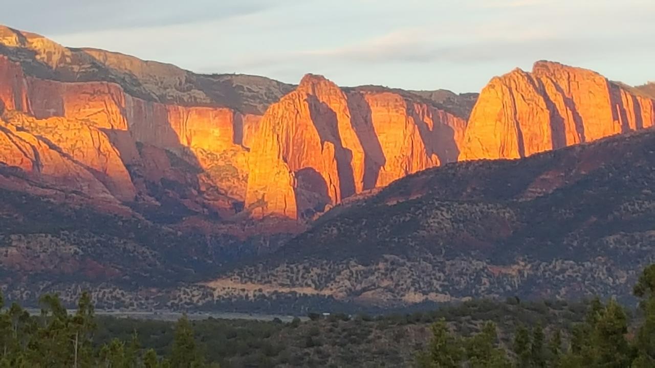 Bed and Breakfast Harmony Belle At Kolob Canyon New Harmony Exterior foto